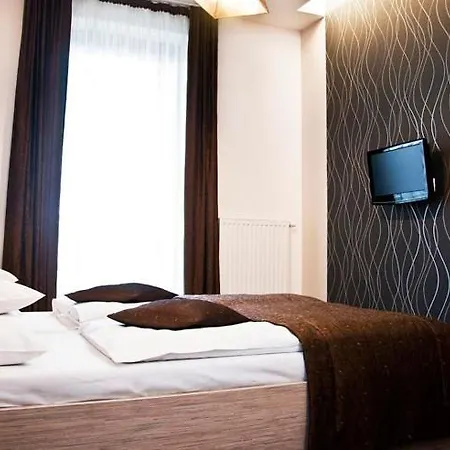 Hotel Vis A Vis 3*