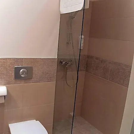 Vis A Vis Hotel Oleśnica