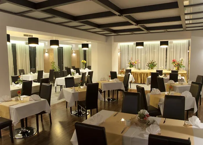 Vis A Vis 3* Oleśnica